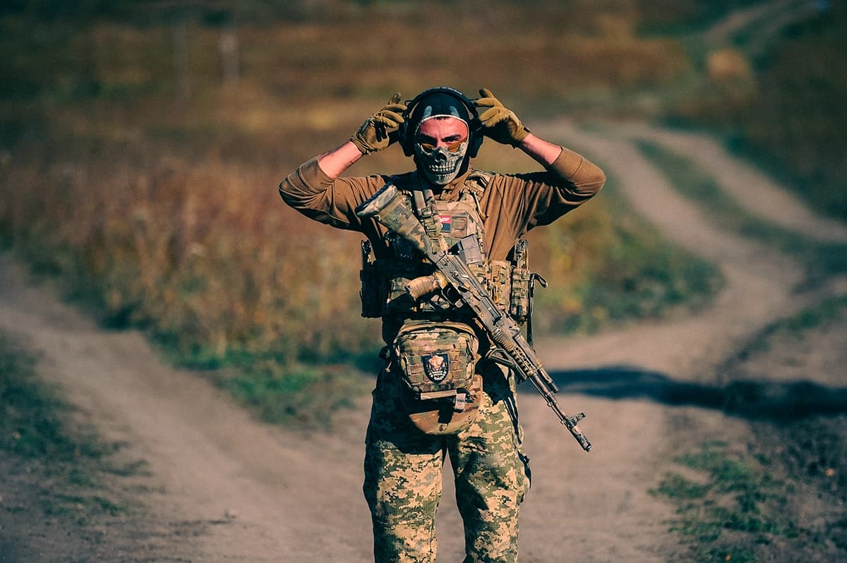 Це не просто служба. Це шлях. Випробуй себе. Ти МОЖЕШ стати навіть кращим за нас.
